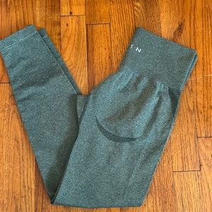 NVGTN Forest Green Curve Seamless Leggings